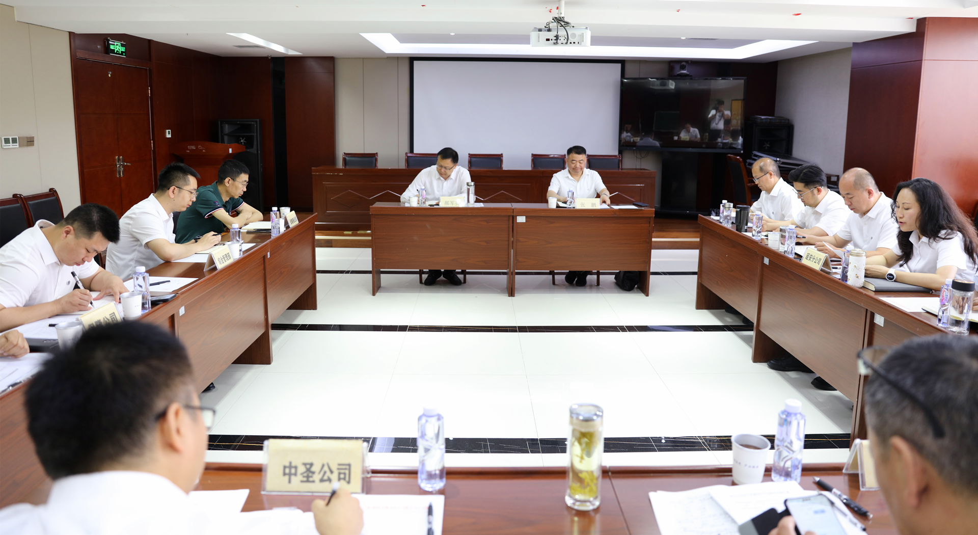 郝军亮调研督导集团延安片区企业稳增添情形 郝军亮调研督导集团延安片区企业稳增添情形