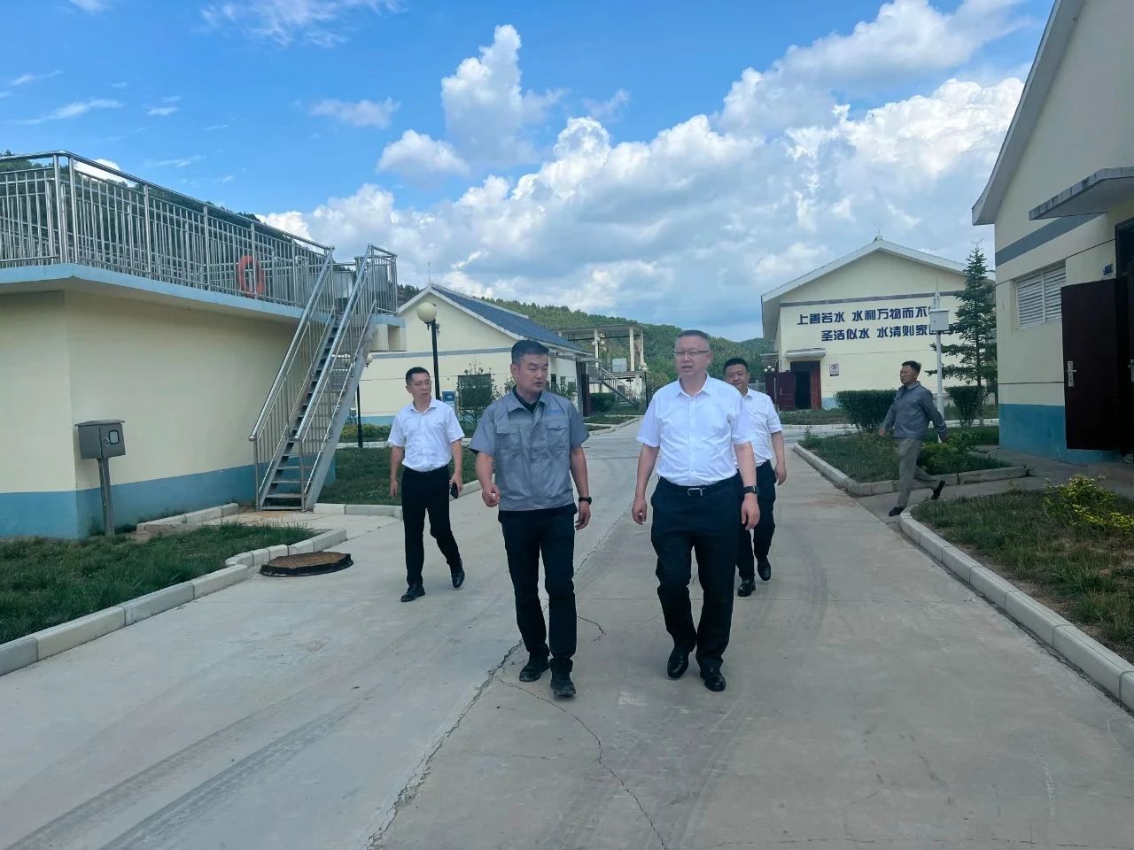 郝军亮到水情形公司黄陵县污水处置惩罚厂督导检查清静环保事情 郝军亮到水情形公司黄陵县污水处置惩罚厂督导检查清静环保事情